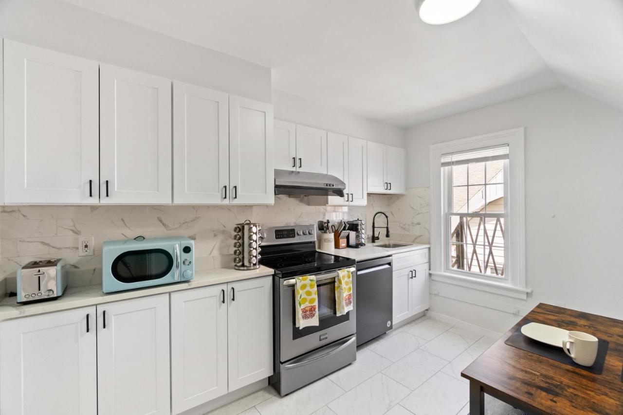 ニューヘイブンCozy Gem In The Heart Of East Rock With Free Parking Near Yale And Dtアパートメント エクステリア 写真
